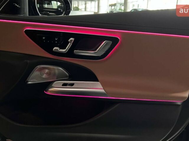 Мерседес Е-Класс, объемом двигателя 1.99 л и пробегом 0 тыс. км за 97612 $, фото 19 на Automoto.ua