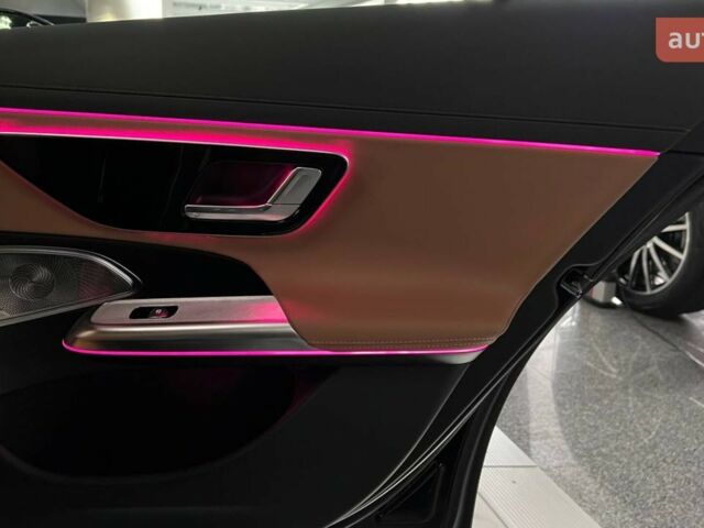 Мерседес Е-Класс, объемом двигателя 1.99 л и пробегом 0 тыс. км за 97612 $, фото 13 на Automoto.ua