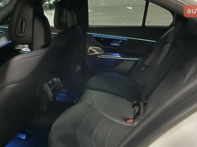 Мерседес Е-Клас, об'ємом двигуна 1.99 л та пробігом 0 тис. км за 9891297 $, фото 14 на Automoto.ua