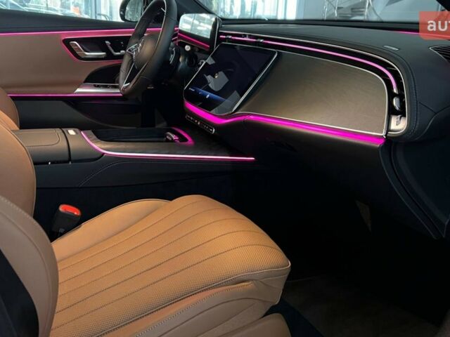 Мерседес Е-Класс, объемом двигателя 1.99 л и пробегом 0 тыс. км за 97612 $, фото 14 на Automoto.ua