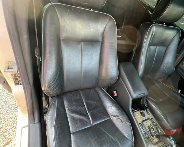 Мерседес Е-Класс, объемом двигателя 3.2 л и пробегом 530 тыс. км за 4700 $, фото 17 на Automoto.ua