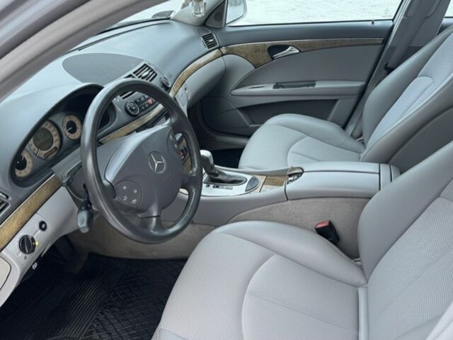 Мерседес Е-Клас, об'ємом двигуна 3.2 л та пробігом 280 тис. км за 3800 $, фото 8 на Automoto.ua