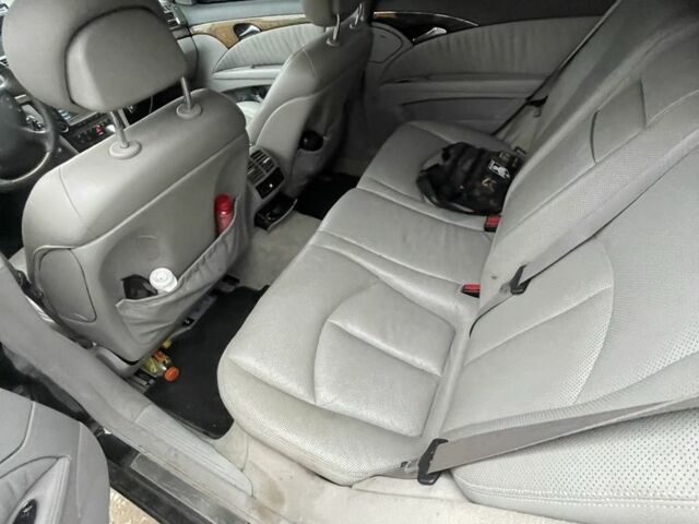 Мерседес Е-Класс, объемом двигателя 3.2 л и пробегом 305 тыс. км за 4200 $, фото 3 на Automoto.ua