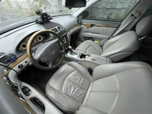 Мерседес Е-Класс, объемом двигателя 3.2 л и пробегом 305 тыс. км за 4200 $, фото 5 на Automoto.ua