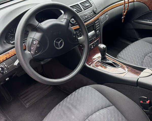 Мерседес Е-Класс, объемом двигателя 0 л и пробегом 250 тыс. км за 7200 $, фото 4 на Automoto.ua