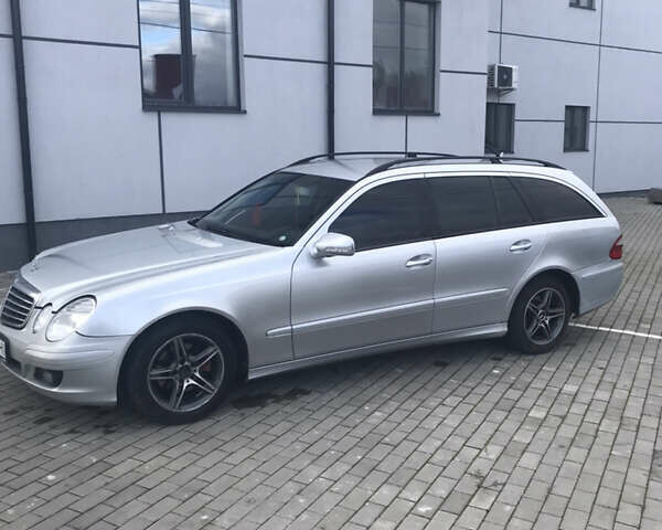 Мерседес Е-Класс, объемом двигателя 2.2 л и пробегом 323 тыс. км за 7300 $, фото 7 на Automoto.ua