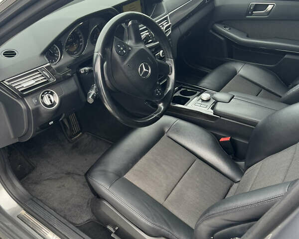 Мерседес Е-Класс, объемом двигателя 2.2 л и пробегом 348 тыс. км за 12799 $, фото 15 на Automoto.ua