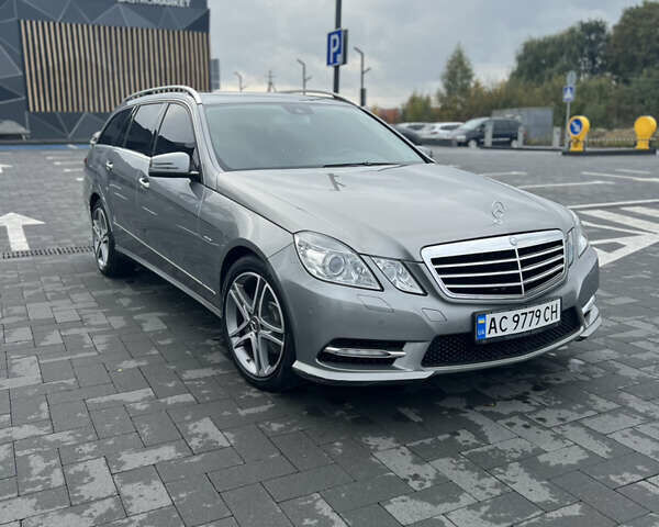 Мерседес Е-Класс, объемом двигателя 2.2 л и пробегом 348 тыс. км за 12799 $, фото 2 на Automoto.ua