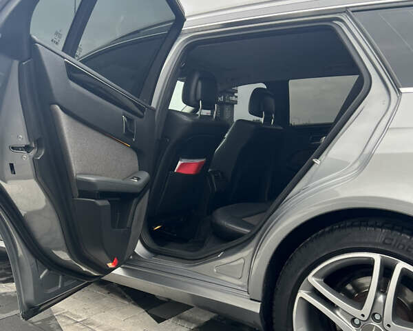 Мерседес Е-Класс, объемом двигателя 2.2 л и пробегом 348 тыс. км за 12799 $, фото 18 на Automoto.ua