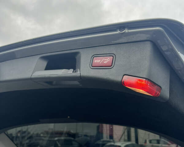 Мерседес Е-Класс, объемом двигателя 2.2 л и пробегом 348 тыс. км за 12799 $, фото 23 на Automoto.ua