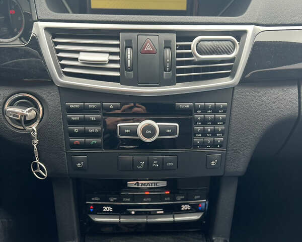 Мерседес Е-Класс, объемом двигателя 2.2 л и пробегом 348 тыс. км за 12799 $, фото 26 на Automoto.ua