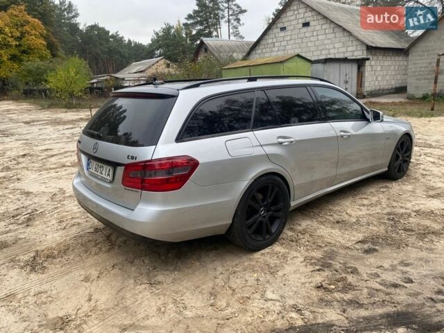 Мерседес Е-Класс, объемом двигателя 2.2 л и пробегом 360 тыс. км за 11000 $, фото 4 на Automoto.ua