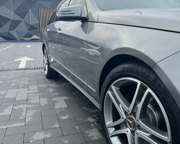 Мерседес Е-Класс, объемом двигателя 2.2 л и пробегом 348 тыс. км за 12799 $, фото 13 на Automoto.ua