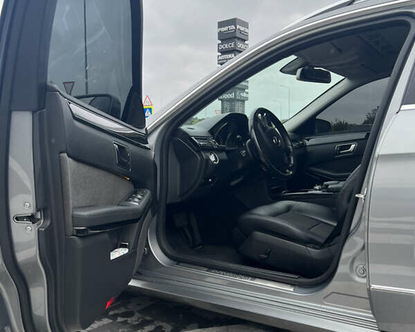 Мерседес Е-Класс, объемом двигателя 2.2 л и пробегом 348 тыс. км за 12799 $, фото 14 на Automoto.ua