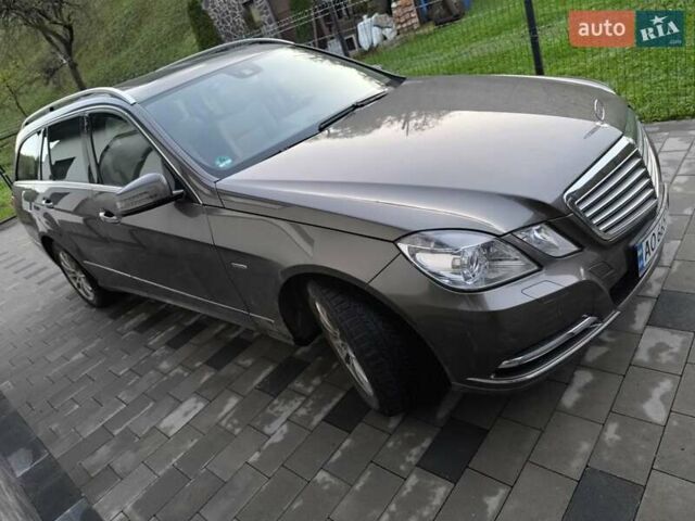 Мерседес Е-Класс, объемом двигателя 2.2 л и пробегом 197 тыс. км за 13500 $, фото 38 на Automoto.ua