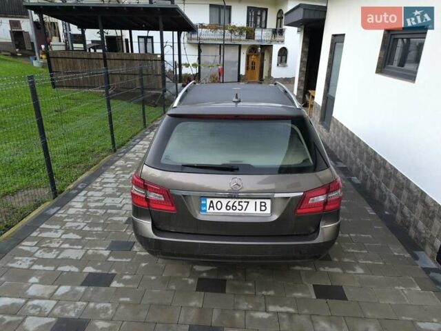 Мерседес Е-Класс, объемом двигателя 2.2 л и пробегом 197 тыс. км за 13500 $, фото 34 на Automoto.ua