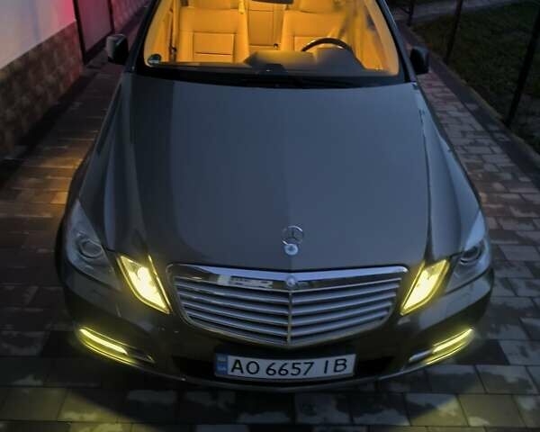 Мерседес Е-Класс, объемом двигателя 2.2 л и пробегом 197 тыс. км за 13500 $, фото 10 на Automoto.ua
