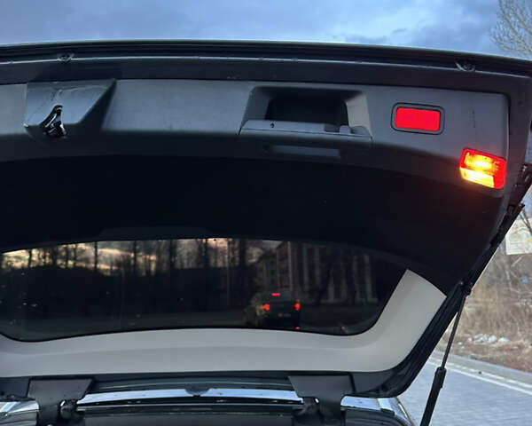 Мерседес Е-Класс, объемом двигателя 2.2 л и пробегом 317 тыс. км за 10800 $, фото 7 на Automoto.ua