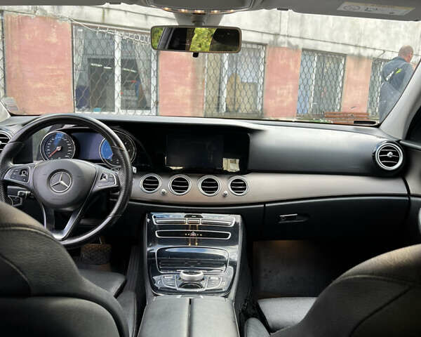 Мерседес Е-Клас, об'ємом двигуна 1.95 л та пробігом 299 тис. км за 22000 $, фото 23 на Automoto.ua