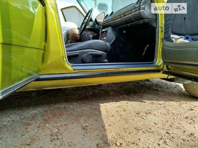 Желтый Мерседес Е-Класс, объемом двигателя 2.5 л и пробегом 390 тыс. км за 3950 $, фото 15 на Automoto.ua