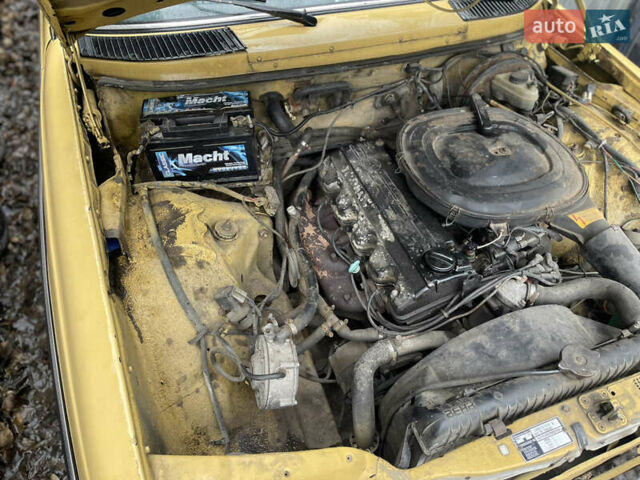 Желтый Мерседес Е-Класс, объемом двигателя 2.3 л и пробегом 330 тыс. км за 1500 $, фото 33 на Automoto.ua