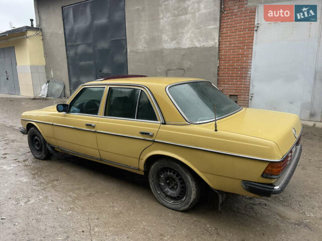 Желтый Мерседес Е-Класс, объемом двигателя 2.3 л и пробегом 330 тыс. км за 1500 $, фото 9 на Automoto.ua