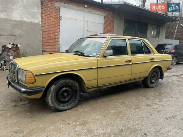 Желтый Мерседес Е-Класс, объемом двигателя 2.3 л и пробегом 330 тыс. км за 1500 $, фото 11 на Automoto.ua