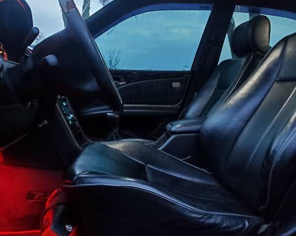 Жовтий Мерседес Е-Клас, об'ємом двигуна 2.4 л та пробігом 387 тис. км за 4850 $, фото 13 на Automoto.ua