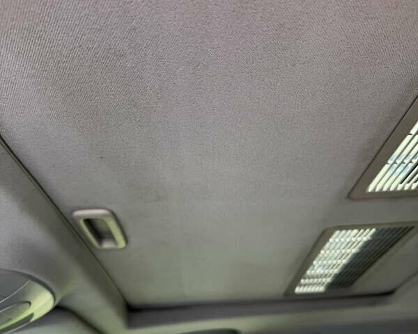 Желтый Мерседес Е-Класс, объемом двигателя 2.2 л и пробегом 374 тыс. км за 5400 $, фото 3 на Automoto.ua