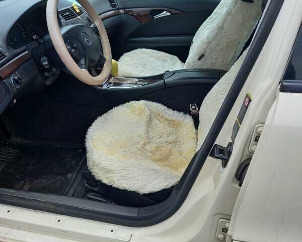 Жовтий Мерседес Е-Клас, об'ємом двигуна 1.8 л та пробігом 532 тис. км за 5500 $, фото 4 на Automoto.ua