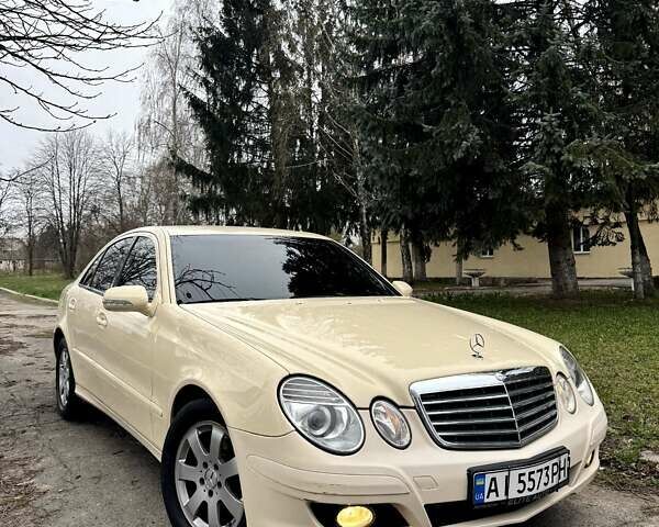 Желтый Мерседес Е-Класс, объемом двигателя 2.15 л и пробегом 280 тыс. км за 6300 $, фото 8 на Automoto.ua