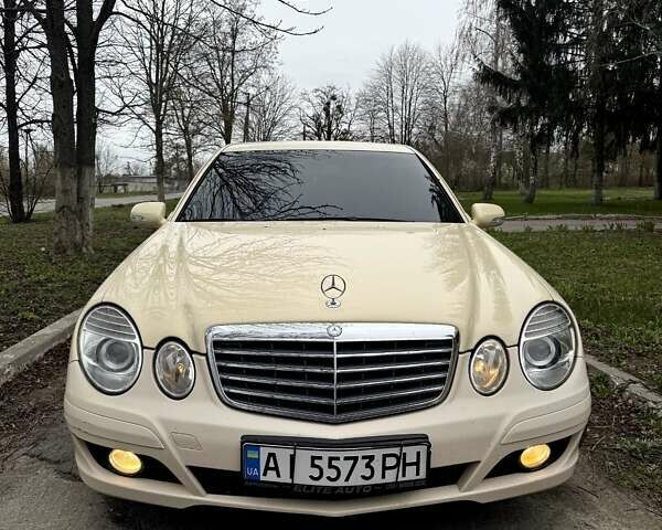 Желтый Мерседес Е-Класс, объемом двигателя 2.15 л и пробегом 280 тыс. км за 6300 $, фото 3 на Automoto.ua