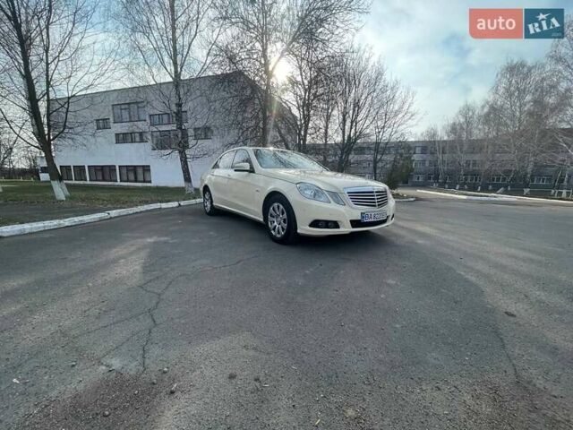 Желтый Мерседес Е-Класс, объемом двигателя 2.1 л и пробегом 490 тыс. км за 7300 $, фото 23 на Automoto.ua