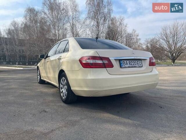 Желтый Мерседес Е-Класс, объемом двигателя 2.1 л и пробегом 490 тыс. км за 7300 $, фото 58 на Automoto.ua