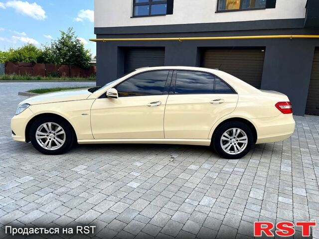 Жовтий Мерседес Е-Клас, об'ємом двигуна 1.8 л та пробігом 336 тис. км за 11000 $, фото 4 на Automoto.ua