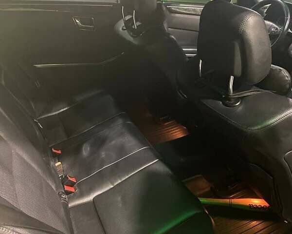 Желтый Мерседес Е-Класс, объемом двигателя 1.8 л и пробегом 340 тыс. км за 9299 $, фото 1 на Automoto.ua