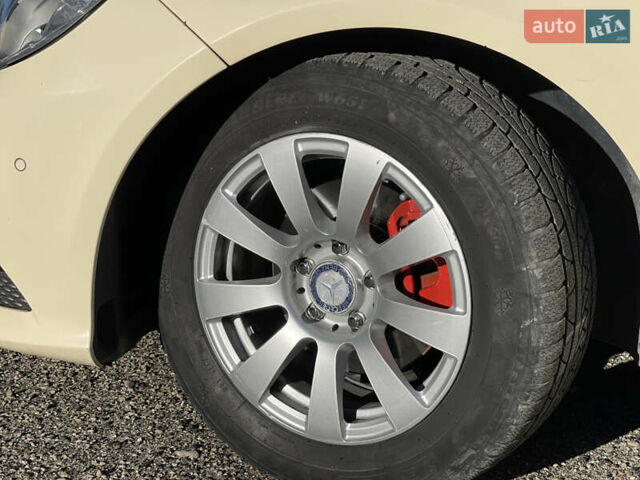 Желтый Мерседес Е-Класс, объемом двигателя 2.14 л и пробегом 470 тыс. км за 9800 $, фото 16 на Automoto.ua