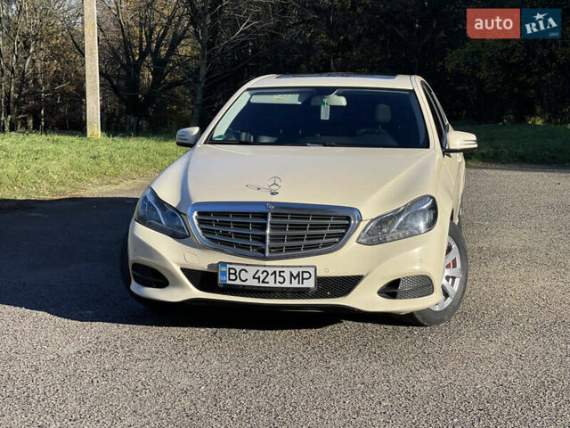 Желтый Мерседес Е-Класс, объемом двигателя 2.14 л и пробегом 470 тыс. км за 9800 $, фото 1 на Automoto.ua