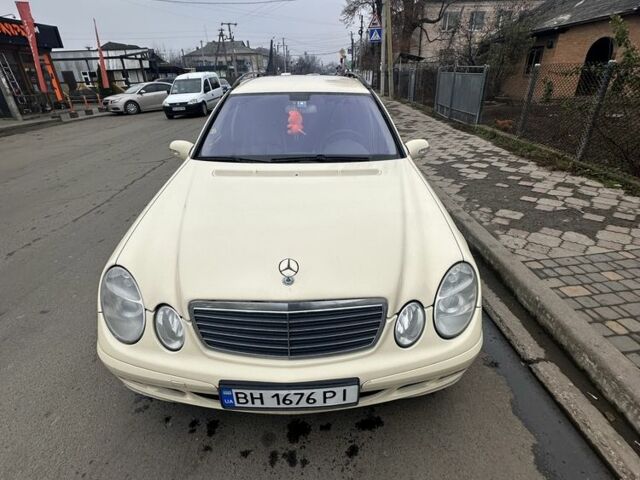 Жовтий Мерседес Е-Клас, об'ємом двигуна 2.1 л та пробігом 380 тис. км за 4700 $, фото 5 на Automoto.ua