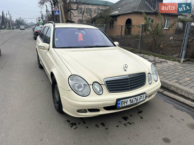 Желтый Мерседес Е-Класс, объемом двигателя 2.15 л и пробегом 383 тыс. км за 4700 $, фото 1 на Automoto.ua