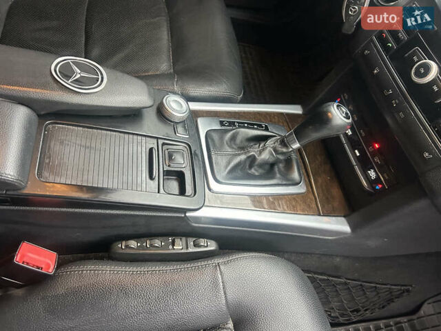 Жовтий Мерседес Е-Клас, об'ємом двигуна 2.14 л та пробігом 288 тис. км за 10700 $, фото 19 на Automoto.ua