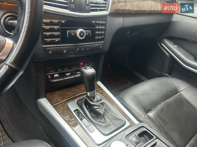 Жовтий Мерседес Е-Клас, об'ємом двигуна 2.14 л та пробігом 288 тис. км за 10700 $, фото 5 на Automoto.ua