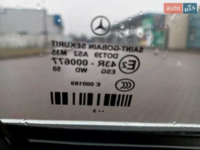 Желтый Мерседес Е-Класс, объемом двигателя 2.1 л и пробегом 400 тыс. км за 9500 $, фото 13 на Automoto.ua