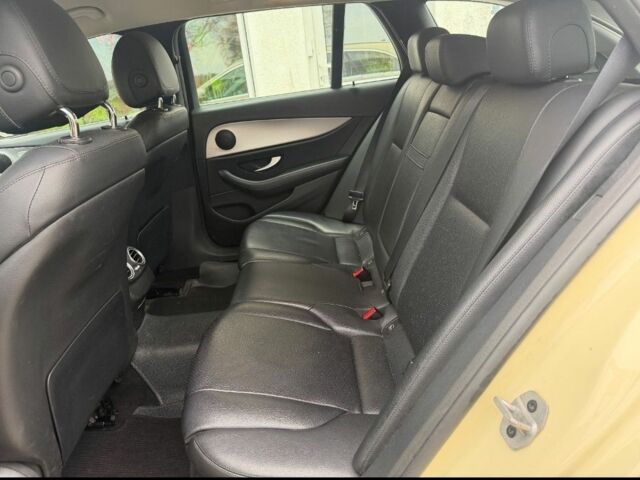 Жовтий Мерседес Е-Клас, об'ємом двигуна 2 л та пробігом 225 тис. км за 34970 $, фото 3 на Automoto.ua