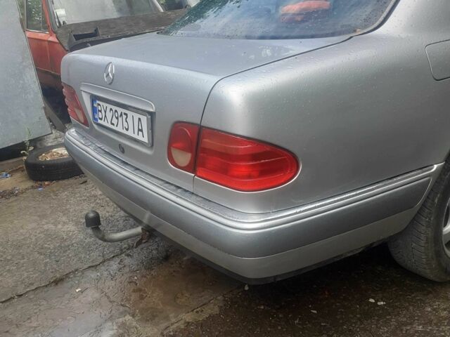 Сірий Мерседес Е-Клас, об'ємом двигуна 2.2 л та пробігом 440 тис. км за 3400 $, фото 4 на Automoto.ua