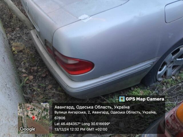 Серый Мерседес Е-Класс, объемом двигателя 4.2 л и пробегом 1000 тыс. км за 1440 $, фото 6 на Automoto.ua