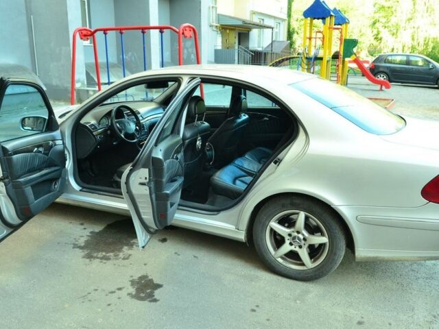 Сірий Мерседес Е-Клас, об'ємом двигуна 2.7 л та пробігом 350 тис. км за 8300 $, фото 1 на Automoto.ua