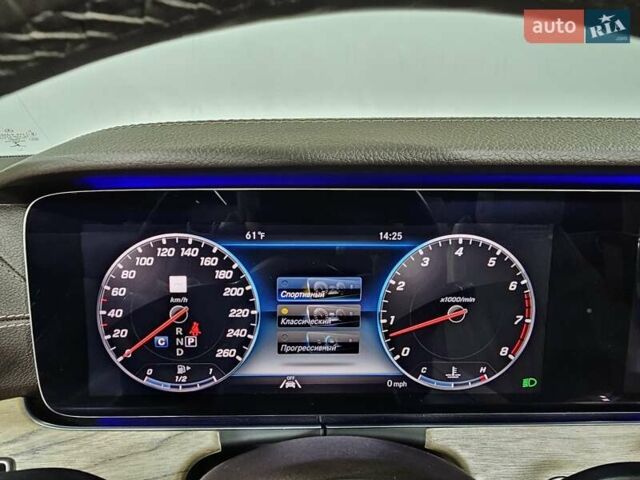 Сірий Мерседес Е-Клас, об'ємом двигуна 3 л та пробігом 26 тис. км за 47777 $, фото 41 на Automoto.ua
