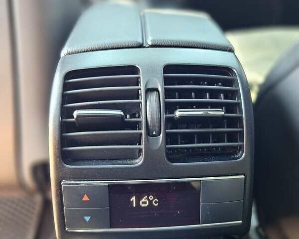 Сірий Мерседес Е-Клас, об'ємом двигуна 3.5 л та пробігом 210 тис. км за 15500 $, фото 15 на Automoto.ua