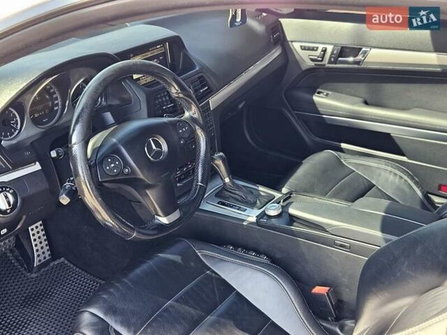 Сірий Мерседес Е-Клас, об'ємом двигуна 3.5 л та пробігом 210 тис. км за 15500 $, фото 13 на Automoto.ua